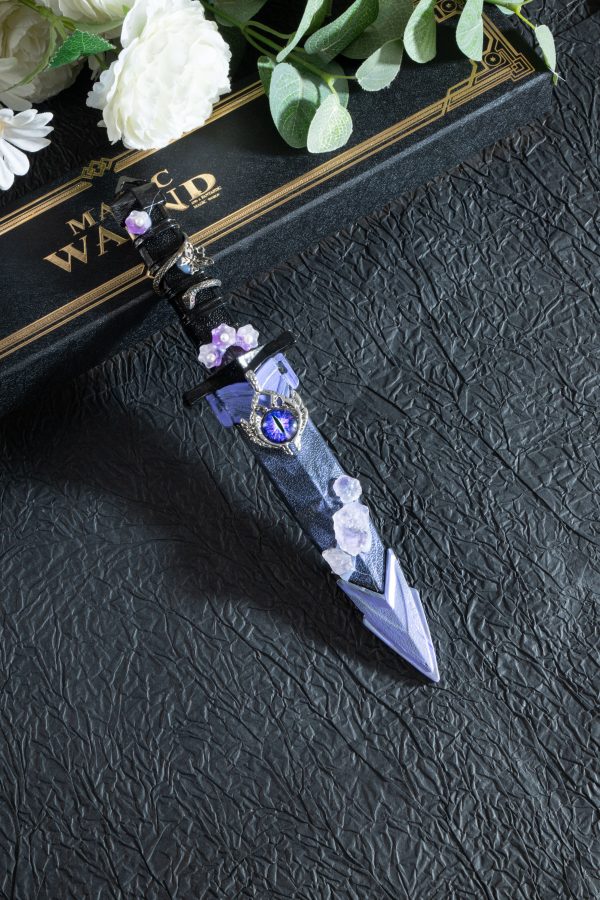 11 in Display Dagger