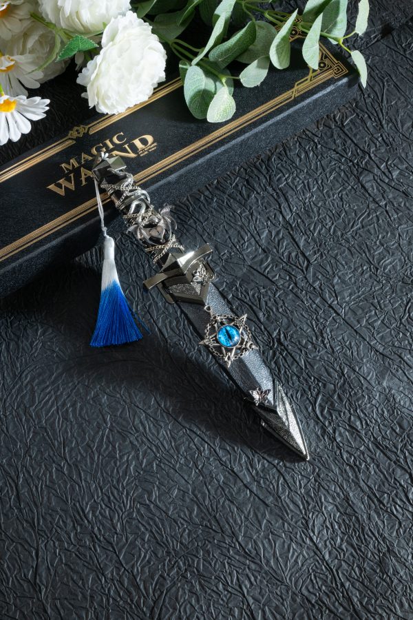 11 in Display Dagger