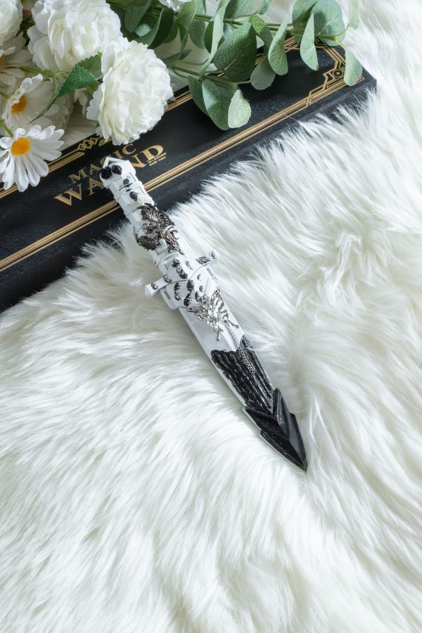 11 in Display Dagger